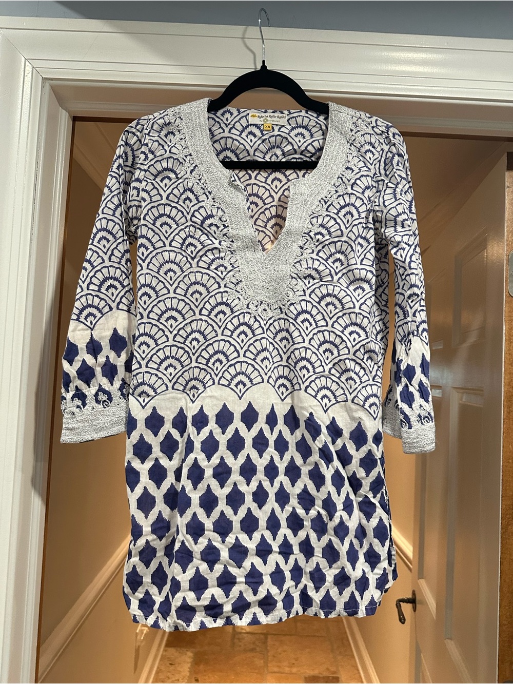 Roller Rabbit Navy and White Patterned V-Neck Tunic